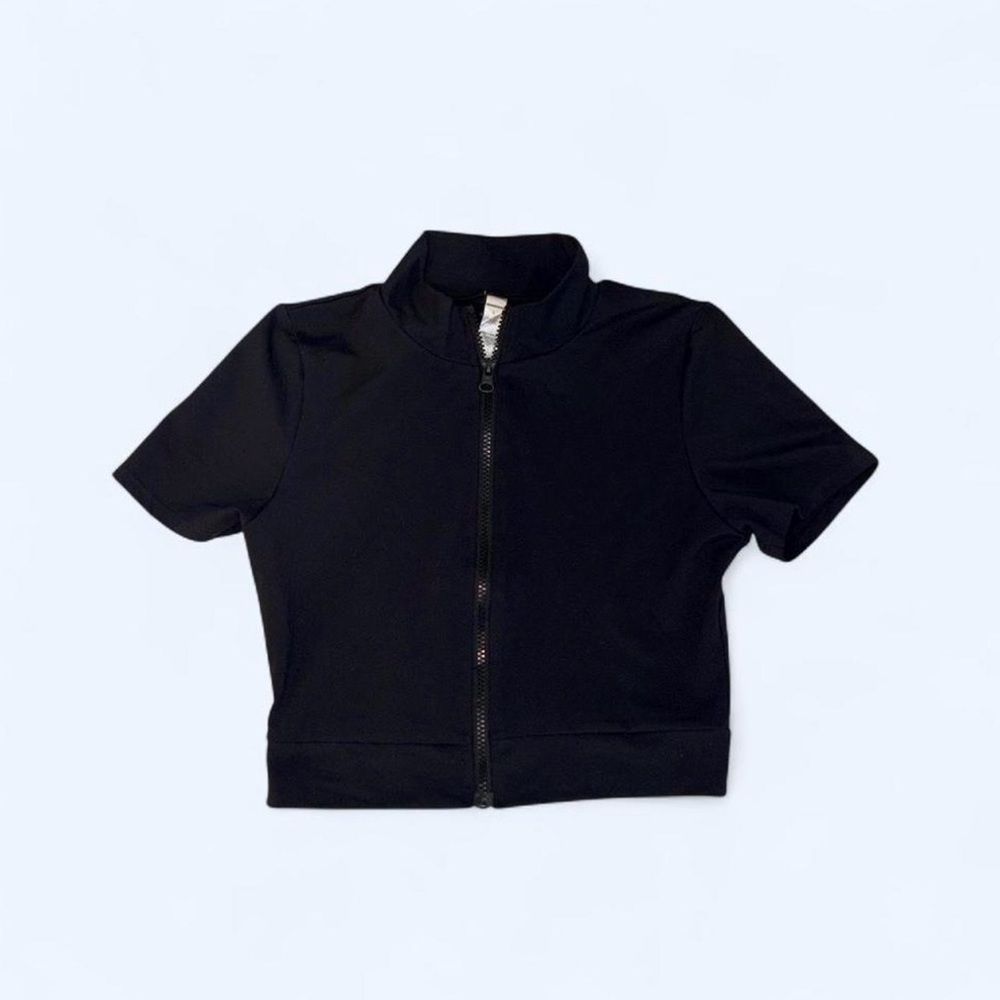 Fashion Nova Black Zip-Front Crop Top